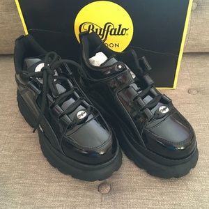 London Buffalo Sneakers